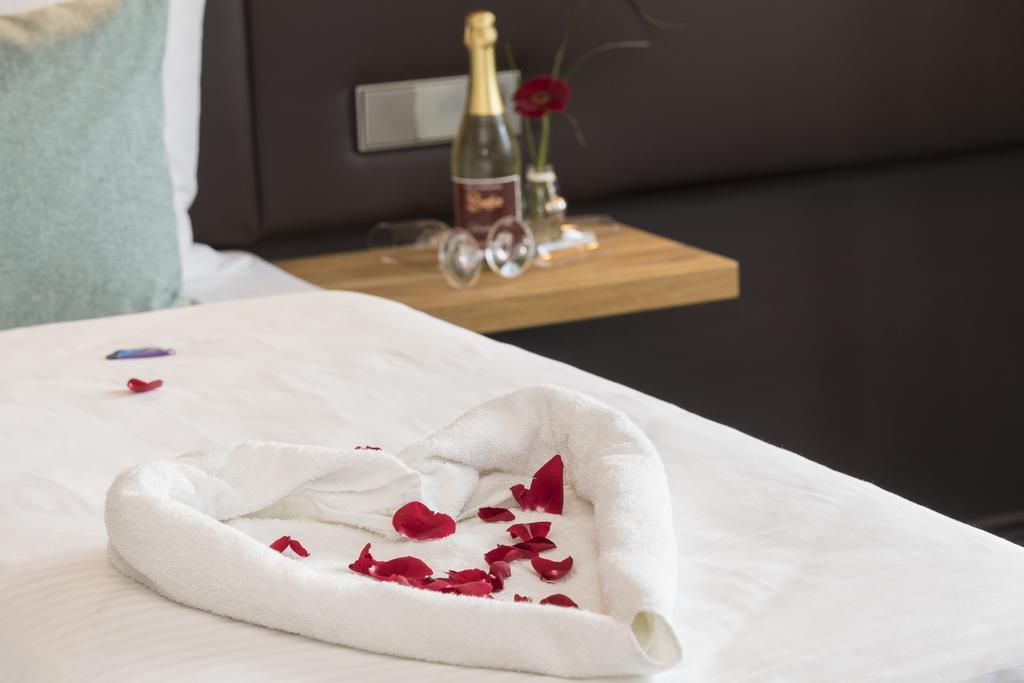 Hotel & Restaurant Becher Donzdorf Екстериор снимка